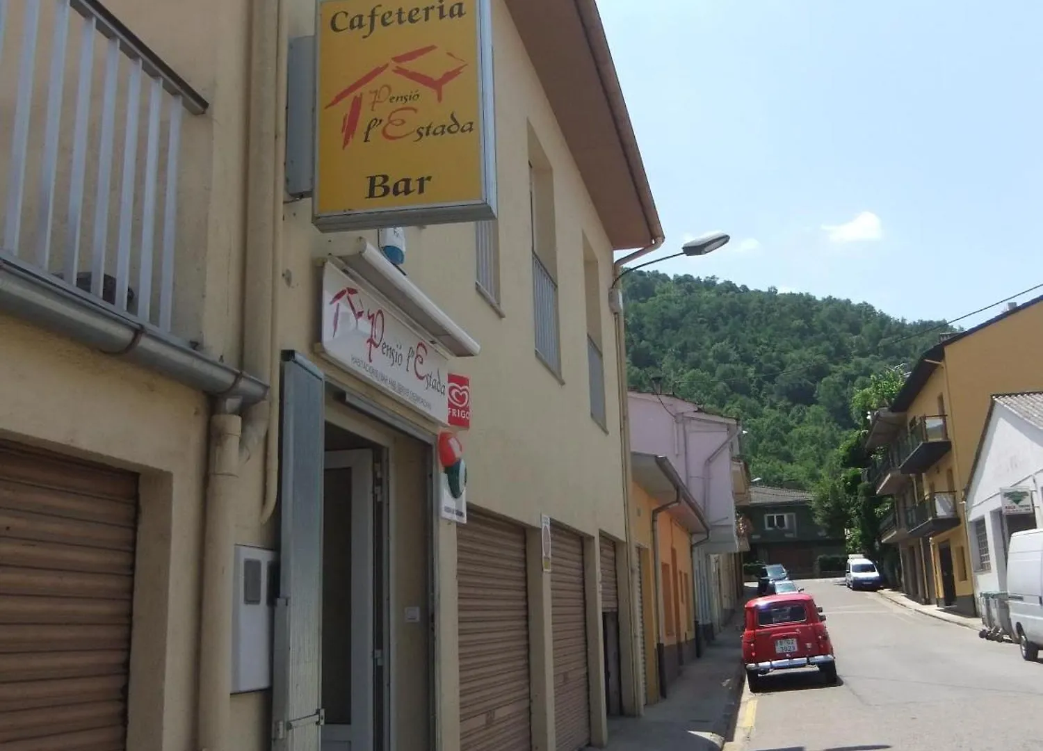 Pensio L'Estada Sant Joan les Fonts 2*,